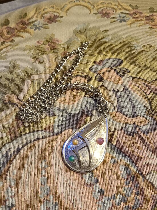 Vintage Jewelry - Vintage Necklace for Sale today Accepting Offers on bundle deals